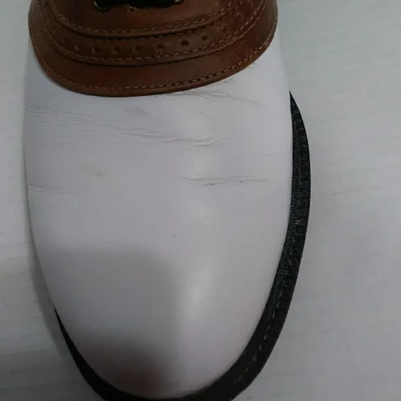 FootJoy Men's Golf Shoes White &amp; Brown Size 10 With Cedar Shoe Stretchers