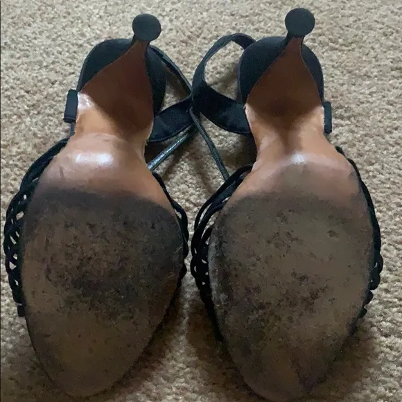 FREDERICK’S OF HOLLYWOOD BLACK STRAPPY HEELS SZ 6