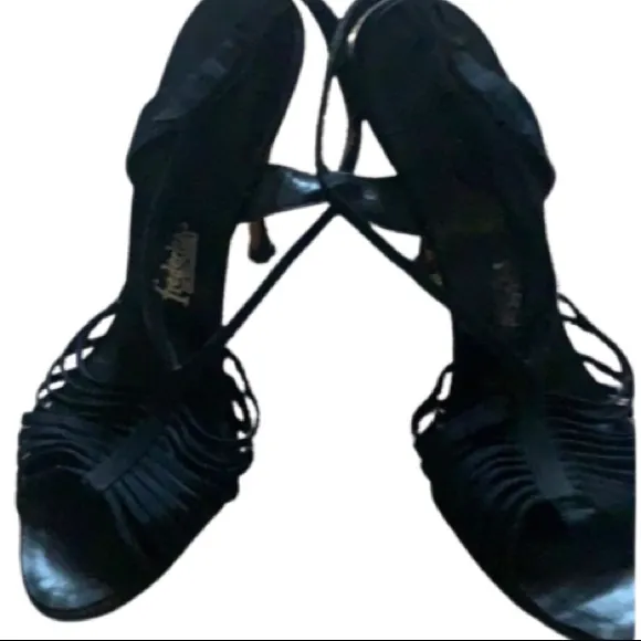 FREDERICK’S OF HOLLYWOOD BLACK STRAPPY HEELS SZ 6