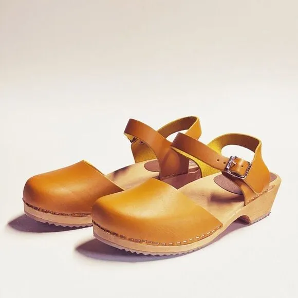 Free People MIA Sofia Clogs Mustard Italian Leather Mary Jane Shoes Sz 40/US 9.5