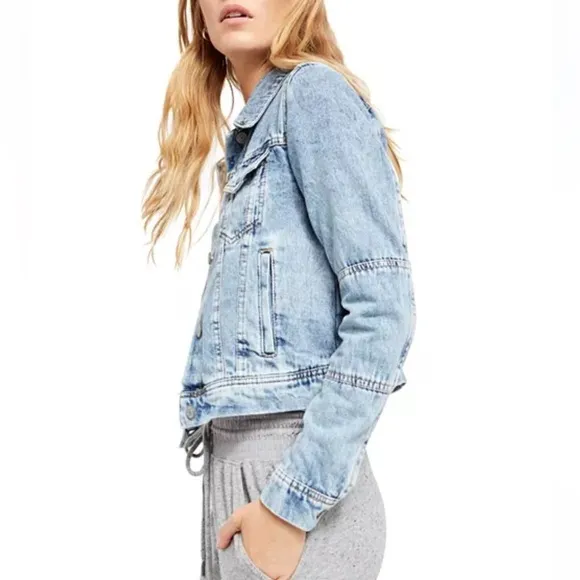 Free People NWOT Rumors Denim jacket indigo blue sz small 18” p2p