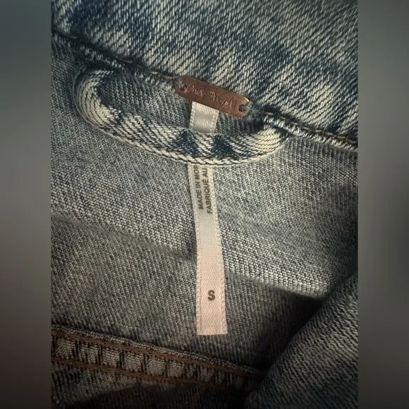 Free People NWOT Rumors Denim jacket indigo blue sz small 18” p2p
