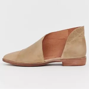 Free People Women’s Royale D’orsay Pointed Toe Tan Leather Distressed Flat Shoes