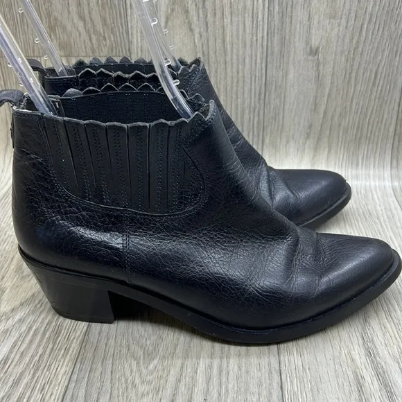 GABRIELLA BLACK WESTERN CHELSEA ANKLE BOOTIES