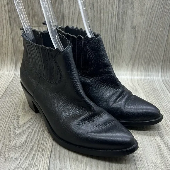GABRIELLA BLACK WESTERN CHELSEA ANKLE BOOTIES