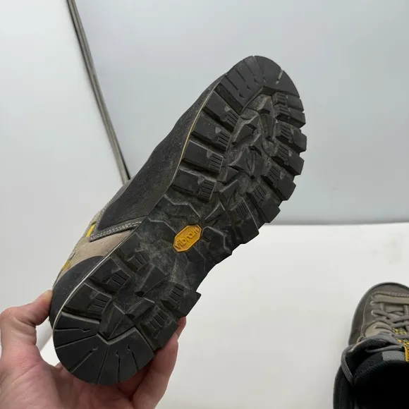 Garmont Dragontail Mens 9 Goretex Hiking Shoes Approach Mountaineer Trekking Low