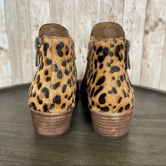 Gianni Bini (Tinslea) Animal Print Ankle Boot Size 6.5 Women