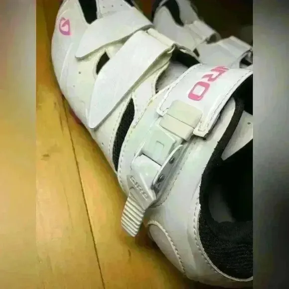 Giro Manta Cycling Shoes EU 42 US 9.75