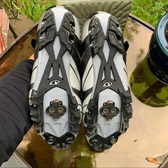 Giro Manta mountain bike shoes with cleats Size 41