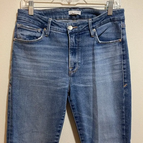 Good American Good Legs Cigarette Frayed Raw Hem Denim Jeans Blue 842 Size 4/27