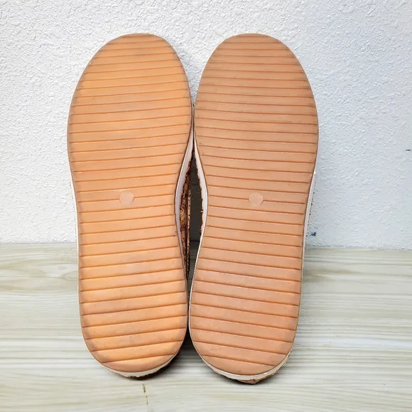 Green and Tan Flats with Breathable Upper and Elastic Bands NWOT