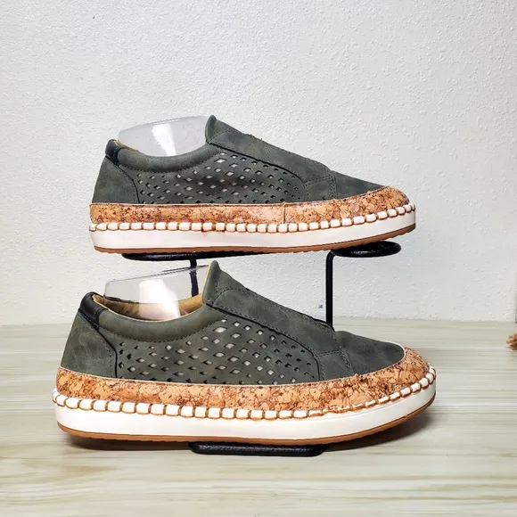 Green and Tan Flats with Breathable Upper and Elastic Bands NWOT
