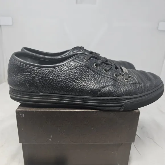 Gucci Camelot Nappa Moorea Men's Size 9 Black Pebbled Leather Low Top Sneakers