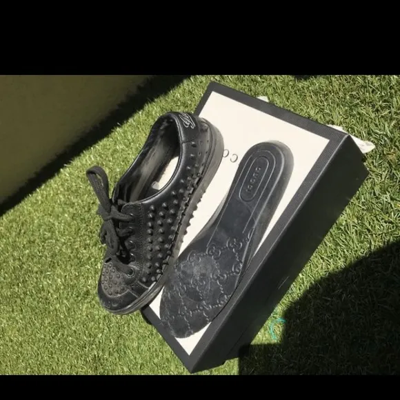 Gucci kids black spiked shoes size 32 us13.5