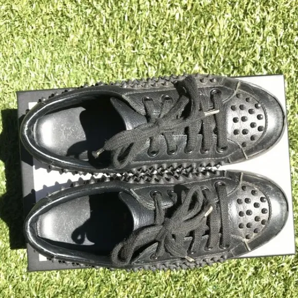Gucci kids black spiked shoes size 32 us13.5
