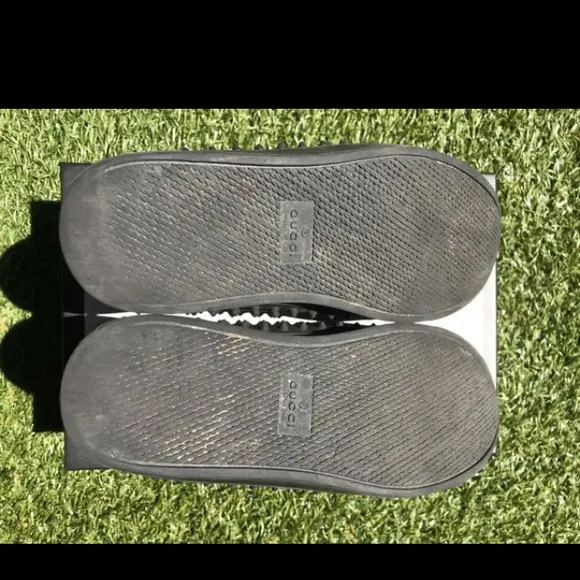 Gucci kids black spiked shoes size 32 us13.5