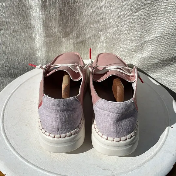 Hey Dude Wendy Rise Chambray Rose Candy Tie Dye Ladies Sz US 10/EU 41