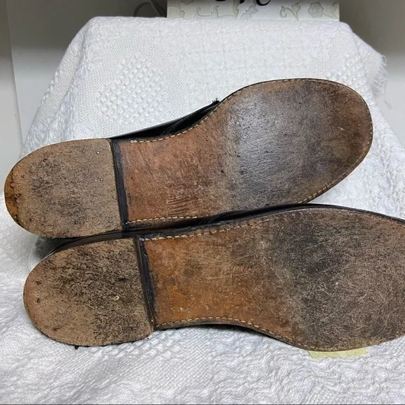 𝅺high quality leather Oxford shoes. Impeccable style, long lasting. Vintage 60s.