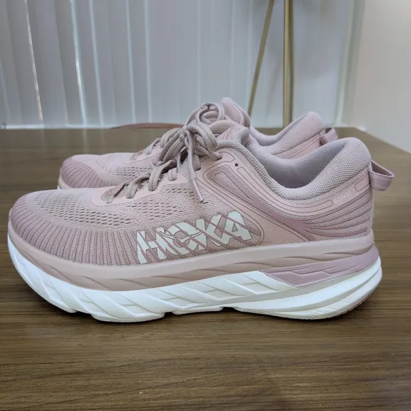 Hoka Bondi 7 Peach Whip/White Ultra Everyday Running Sneakers Size 8 Wide