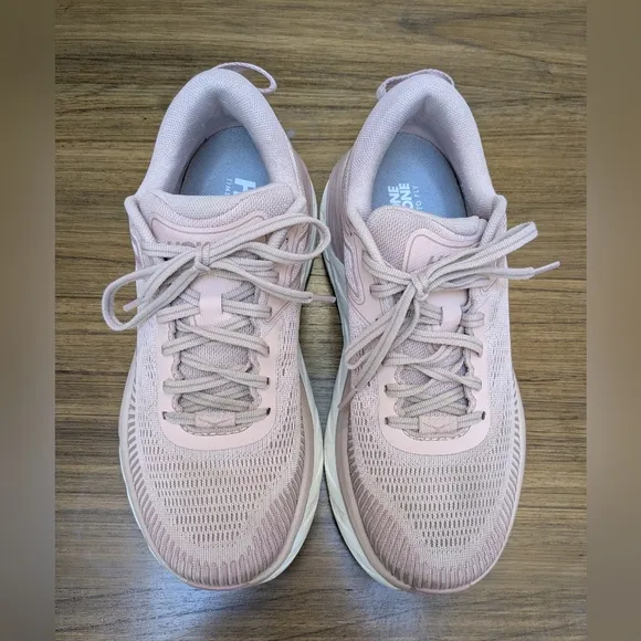 Hoka Bondi 7 Peach Whip/White Ultra Everyday Running Sneakers Size 8 Wide