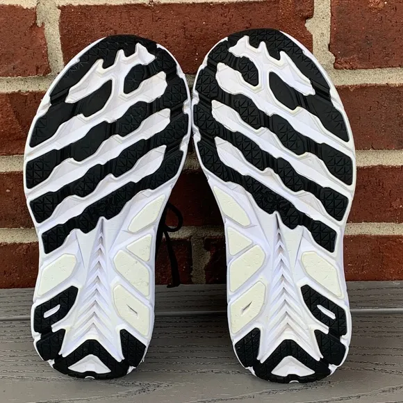 Hoka Clifton 8 Running Shoe