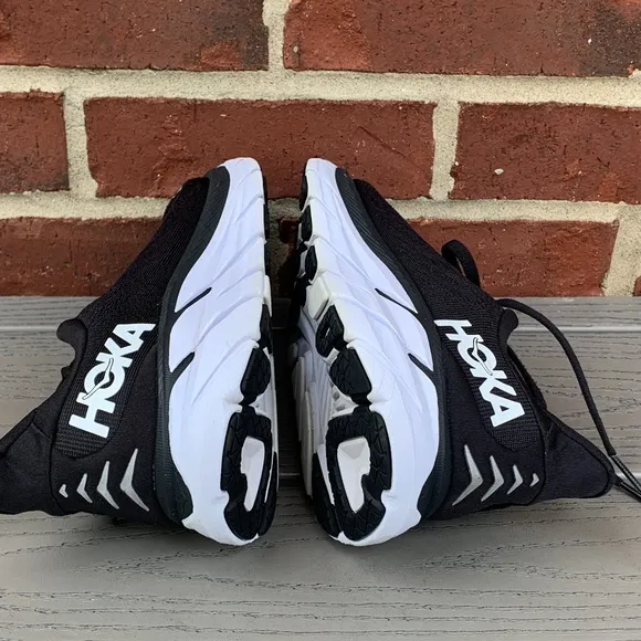 Hoka Clifton 8 Running Shoe