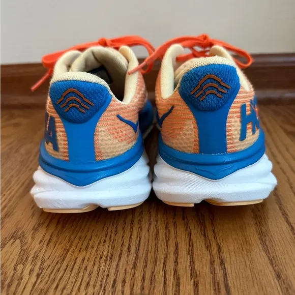 Hoka Clifton 9 Sneakers Kids Size 6