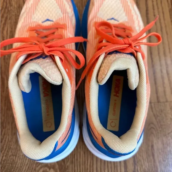 Hoka Clifton 9 Sneakers Kids Size 6