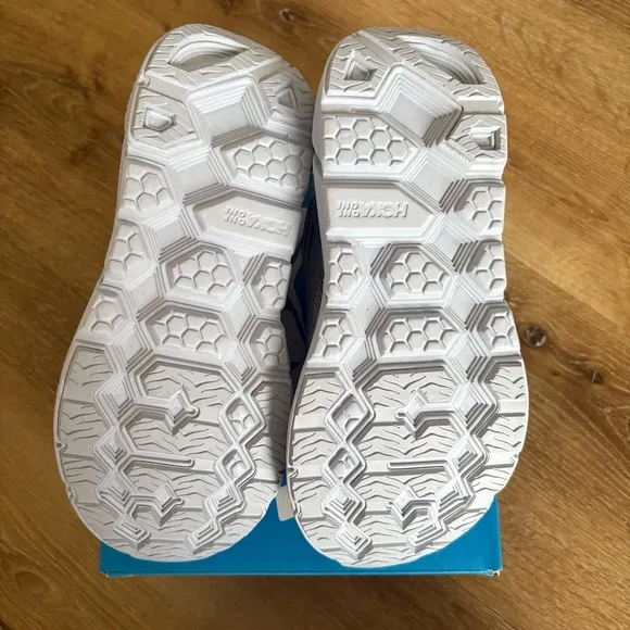 Hoka Clifton L