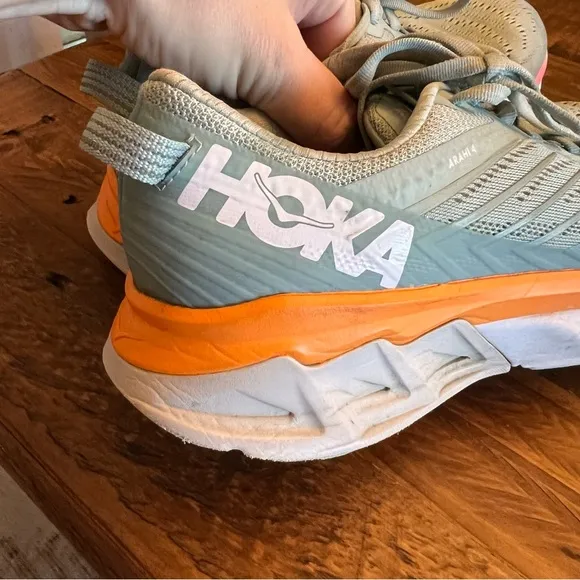 HOKA ONE Arahi 4‎ Running Shoes 10.5W
