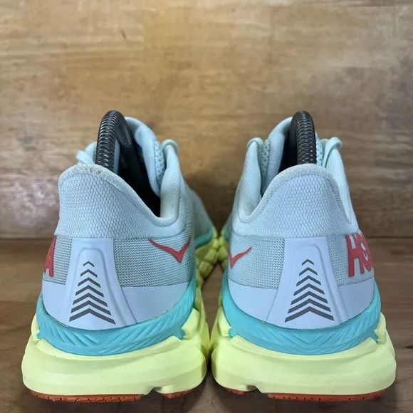 Hoka One One Clifton 7 Womens Size 8.5 Wide Running Shoes Morning Mist Hot Coral