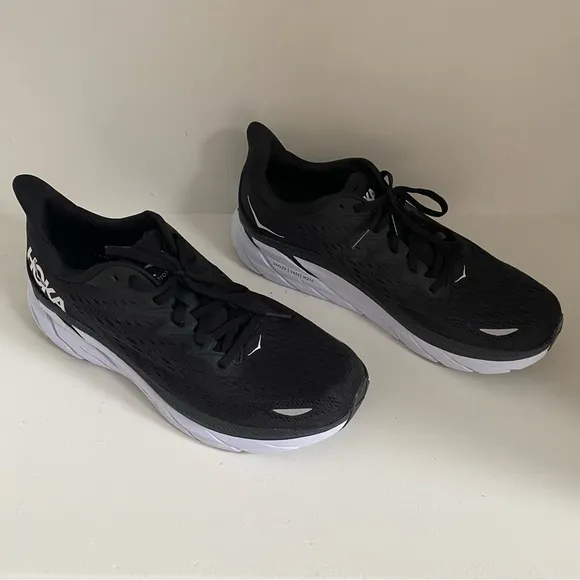 Hoka One One Clifton 8 Running Shoes Sneakers Black White Men’s 10 Women’s 11.5