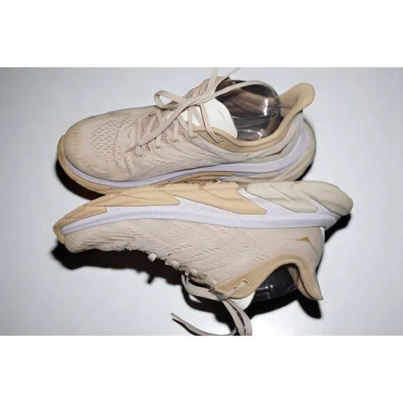 HOKA ONE ONE Clifton Edge Men’s Size 8.5 | Cream Beige Running Shoes 1110510 AMB