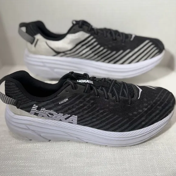 Hoka One One Rincon Mens Black White Sneakers Shoes Size 11.5