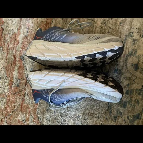 Hoka One One Running Shoes -Clifton Women’s 8  W Light Gray/Navy