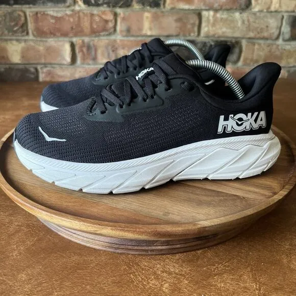 Hoka One One Womens Arahi 7 1147890 BWHT Black Running Shoes Sneakers Size 7B