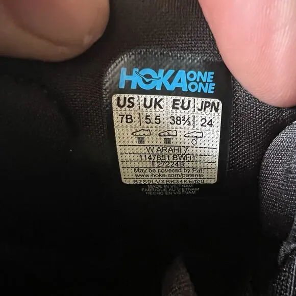 Hoka One One Womens Arahi 7 1147890 BWHT Black Running Shoes Sneakers Size 7B