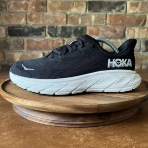 Hoka One One Womens Arahi 7 1147890 BWHT Black Running Shoes Sneakers Size 7B