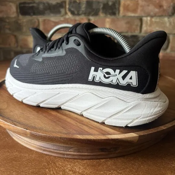 Hoka One One Womens Arahi 7 1147890 BWHT Black Running Shoes Sneakers Size 7B