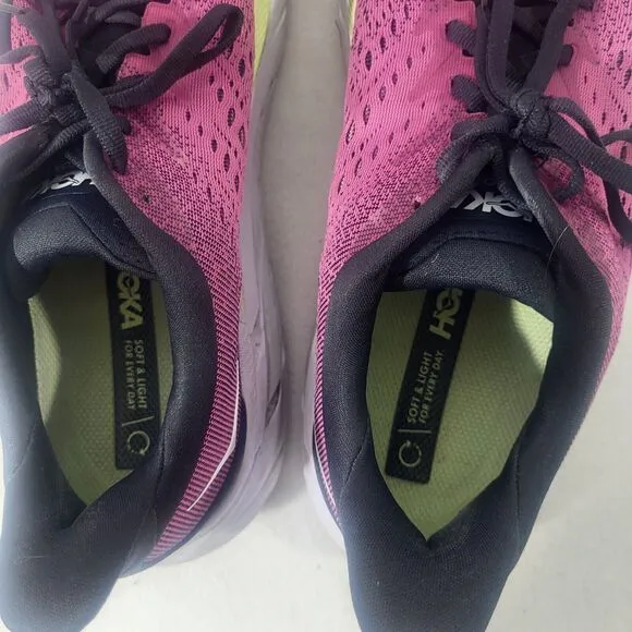 Hoka Women's Running Shoes Clifton 8 - Size: 9B Magenta Tennis Shoes