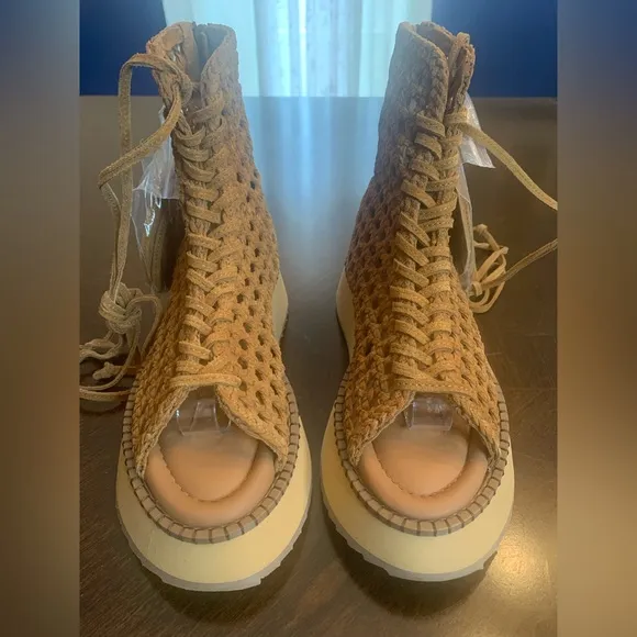 💫HP‼️💫 NIB FREE PEOPLE Luca Lace-up Sandal in Tan, Sizes 6.5 &amp; 8