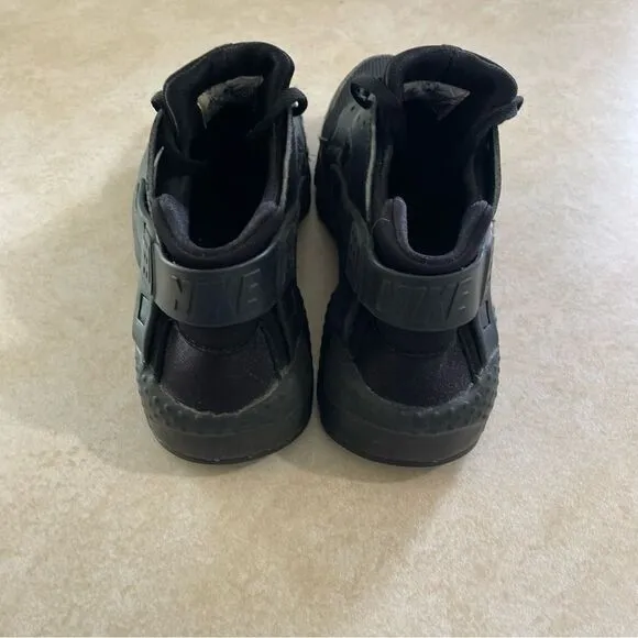 Huarache by Nike Shoes size 6Y 6 Youth all Black sneakers boys or girls