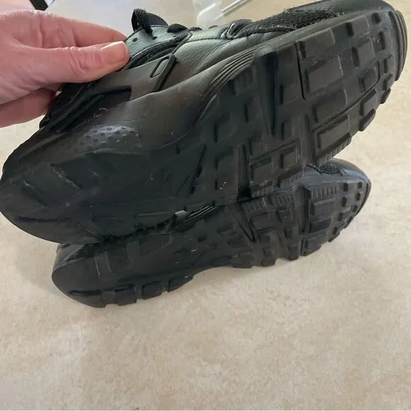 Huarache by Nike Shoes size 6Y 6 Youth all Black sneakers boys or girls