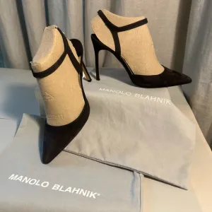 Iconic Manolo Blahnik Grey Suede Heels