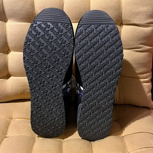 INKKAS Bao Bao Panda Jogger Sneakers Shoes. Sz 9.