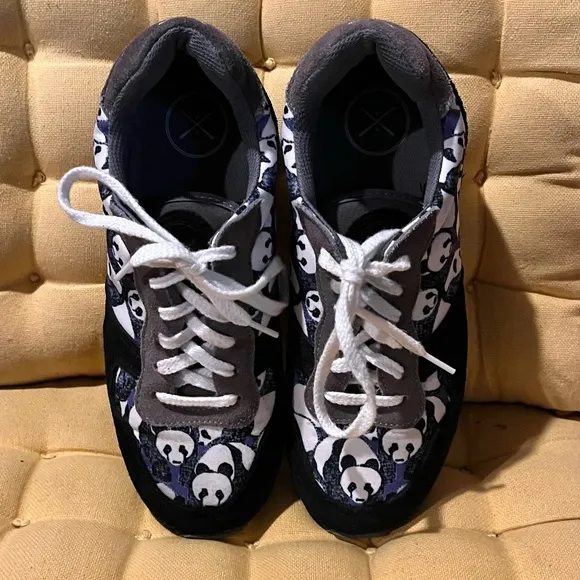 INKKAS Bao Bao Panda Jogger Sneakers Shoes. Sz 9.
