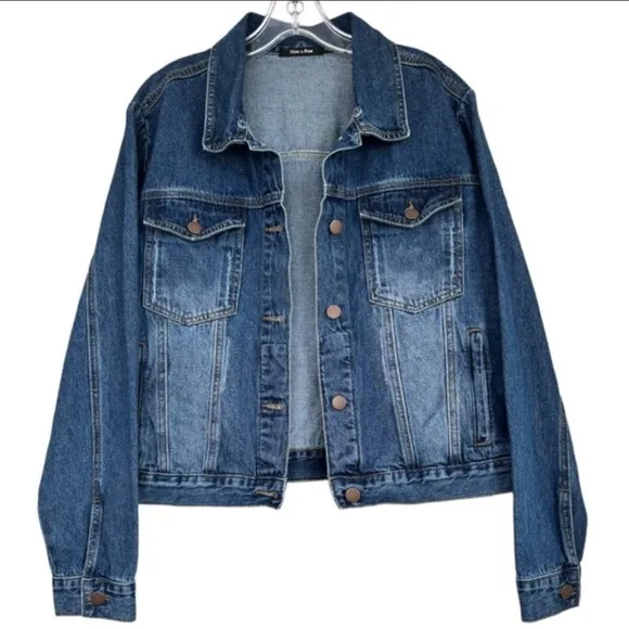 Jean Jacket Distressed Medium Blue Wash Denim Trucker Jacket Size Large