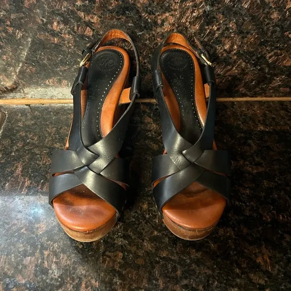 Johnston &amp; Murphy Studded Black Leather Wood Heels Shoes Women's US 8.5