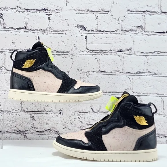 JORDAN 1 HIGH ZIP – Leather, Black/metallic, gold/phantom, slit red, size 6