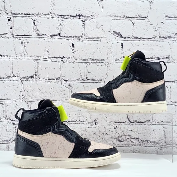 JORDAN 1 HIGH ZIP – Leather, Black/metallic, gold/phantom, slit red, size 6